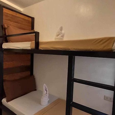 Prim Travellers Inn Coron Esterno foto