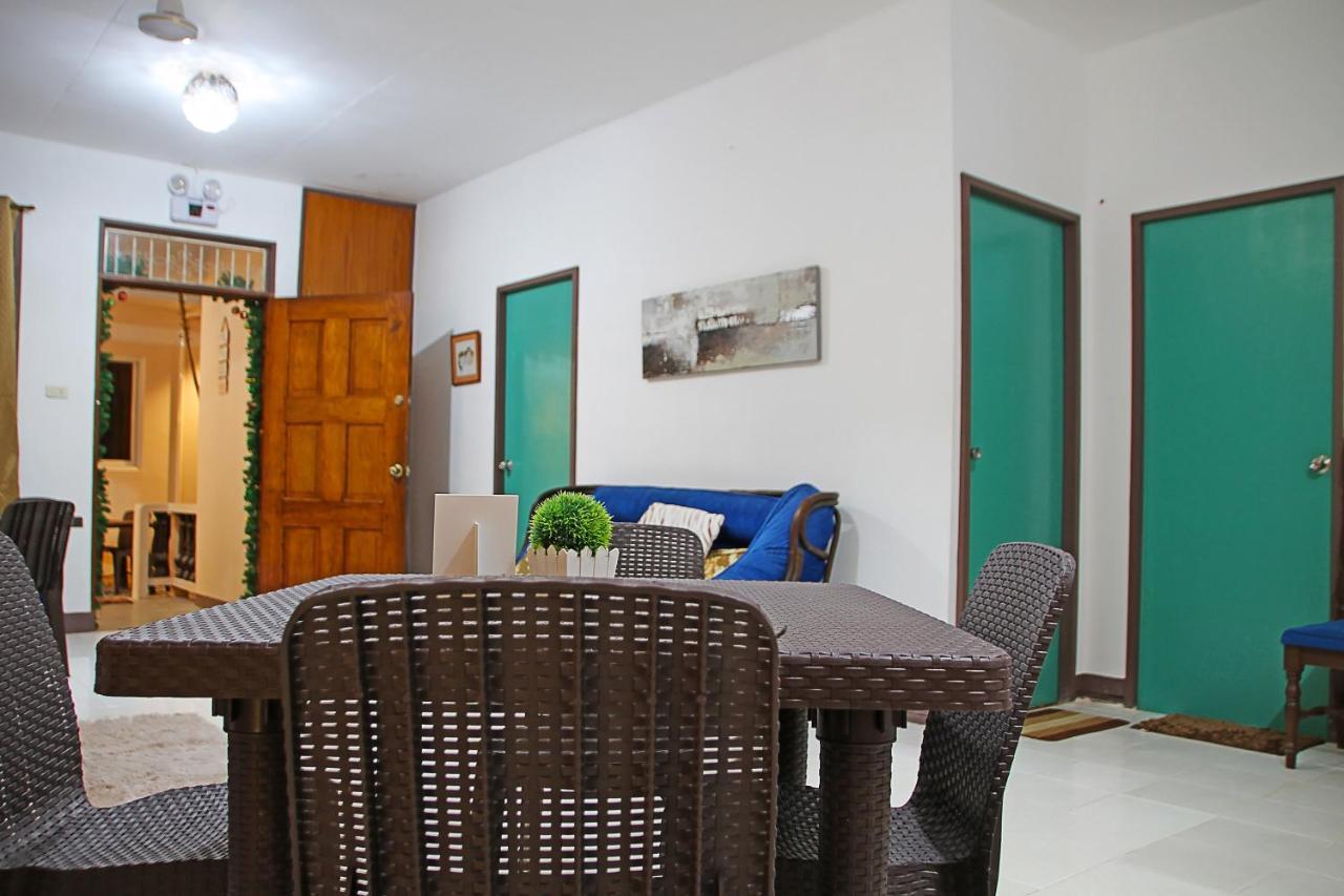 Prim Travellers Inn Coron Esterno foto