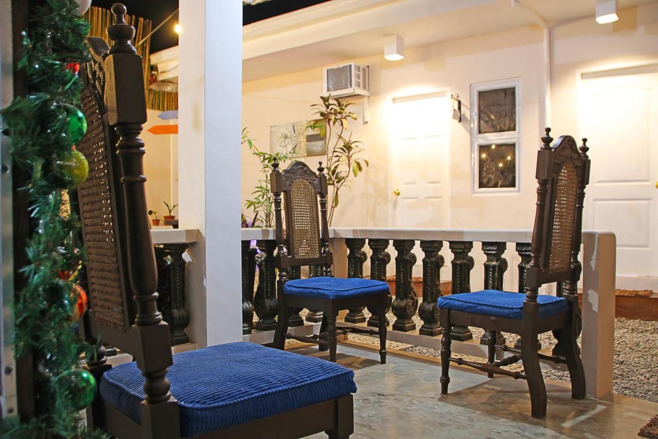 Prim Travellers Inn Coron Esterno foto