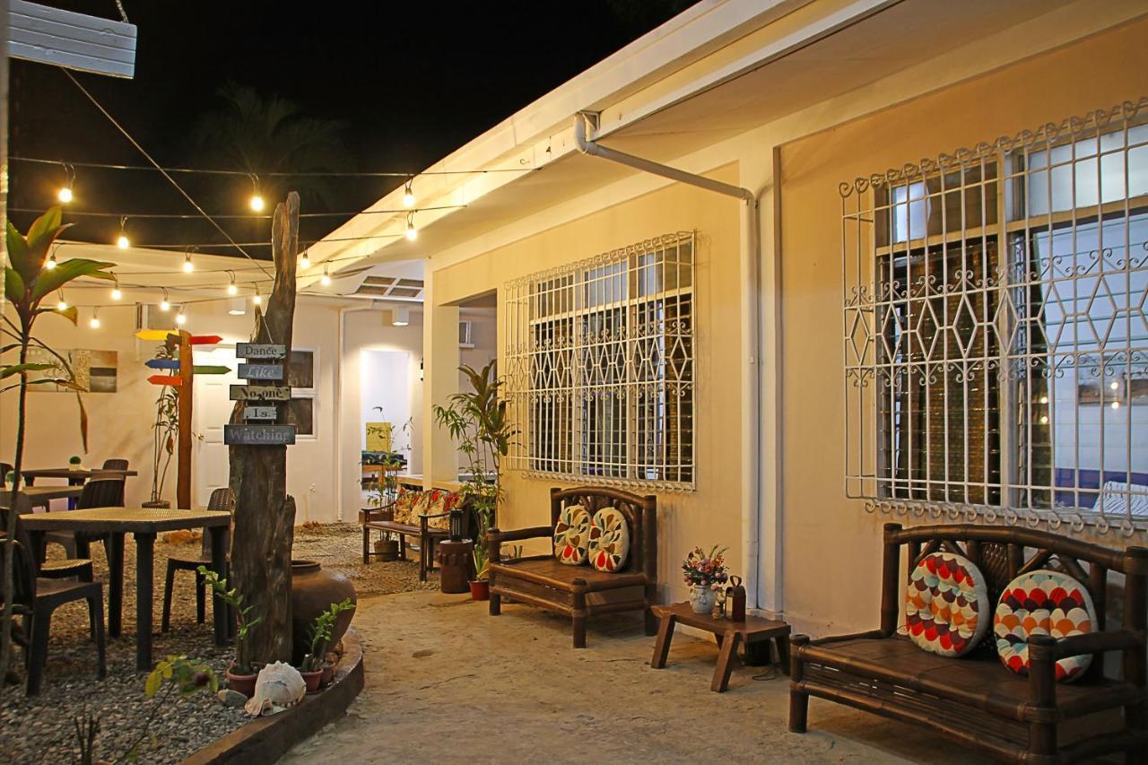 Prim Travellers Inn Coron Esterno foto